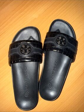 Tory Burch Black Croc-Embossed Logo Slide Sandals